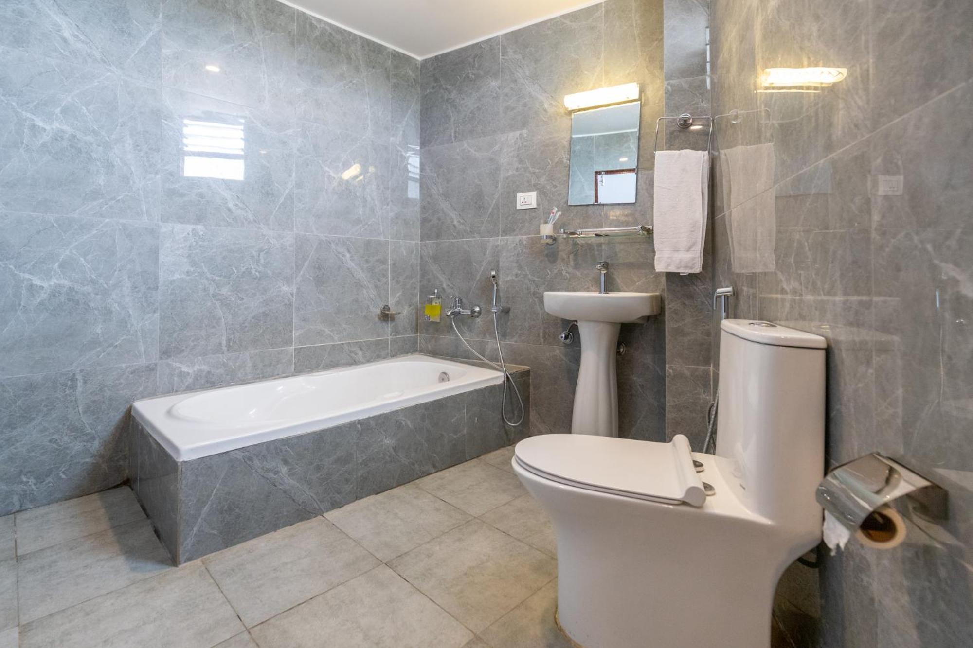Airport Himalaya Boutique Hotel Катманду Экстерьер фото