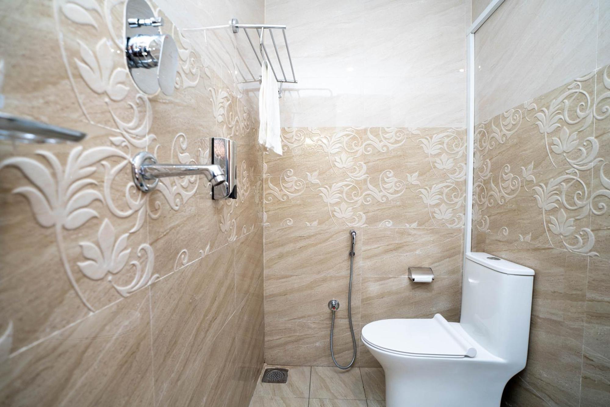 Airport Himalaya Boutique Hotel Катманду Экстерьер фото